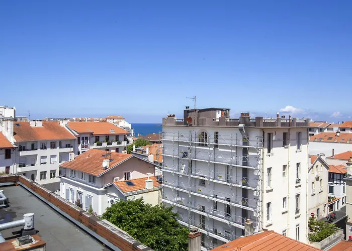 Victoria - Welkeys * Μπιαρίτζ